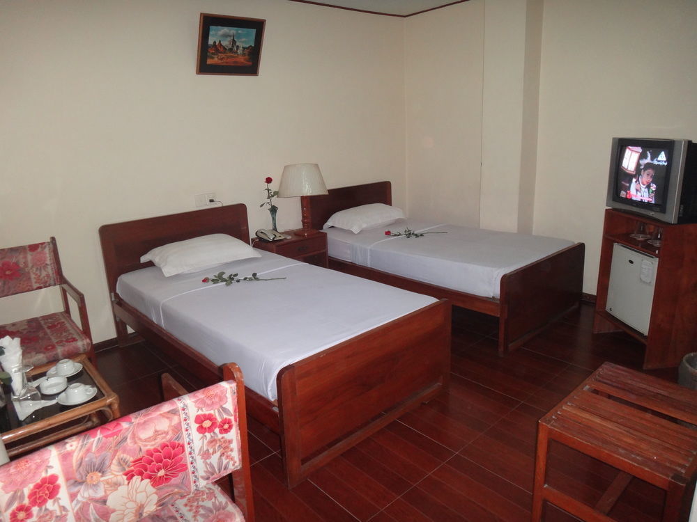 Chit Sayar Hotel Yangon Exterior photo